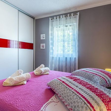 Apartman Laura Cres Luaran gambar