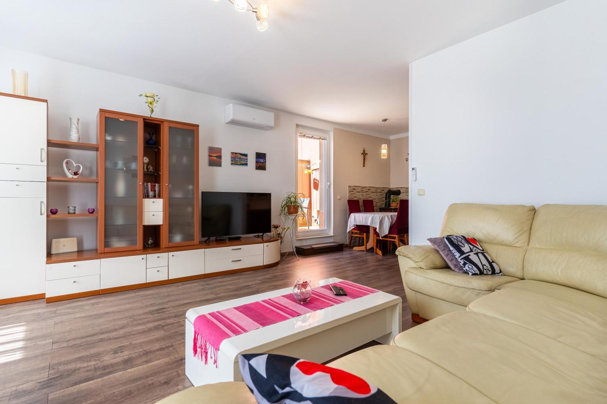Apartman Laura Cres Luaran gambar